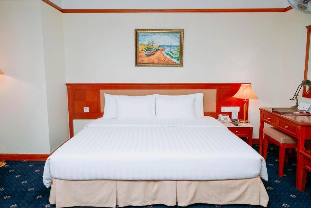 A25 Luxury Hotel Hanoi Exterior photo